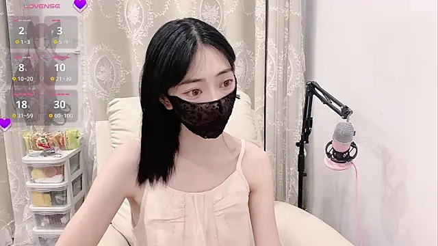 Snapshot of tuantuanle chatting on 13, 5, 2026 tuantuanle online show from 13, 5, 2026