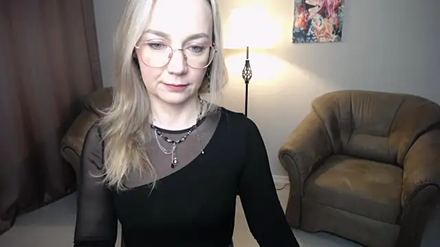 Snapshot of Ava_Elior chatting on 22, 4, 2026 Ava Elior online show from 22, 4, 2026