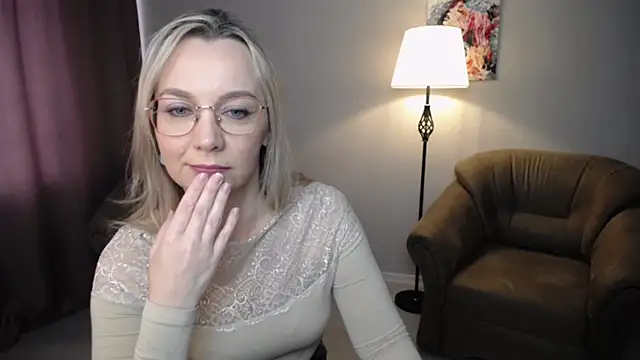 Snapshot of Ava_Elior chatting on 25, 4, 2026 Ava Elior online show from 25, 4, 2026