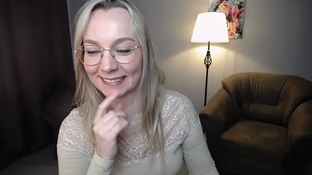 Snapshot of Ava_Elior chatting on 25, 4, 2026 Ava Elior online show from 25, 4, 2026