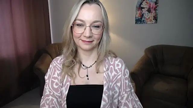Snapshot of Ava_Elior chatting on 8, 5, 2026 Ava Elior online show from 8, 5, 2026