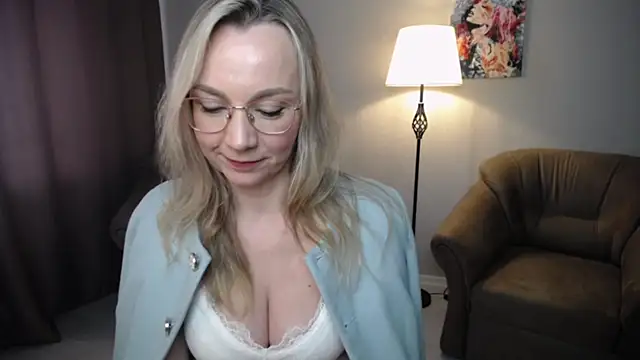 Snapshot of Ava_Elior chatting on 11, 5, 2026 Ava Elior online show from 11, 5, 2026