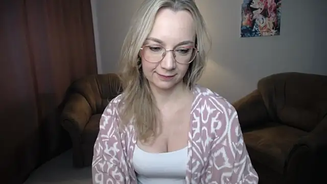 Snapshot of Ava_Elior chatting on 17, 7, 2026 Ava Elior online show from 17, 7, 2026