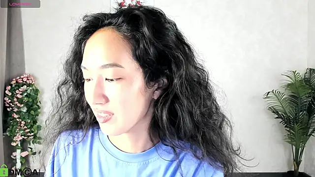 FlirtyAura online show from 24, 9, 2025