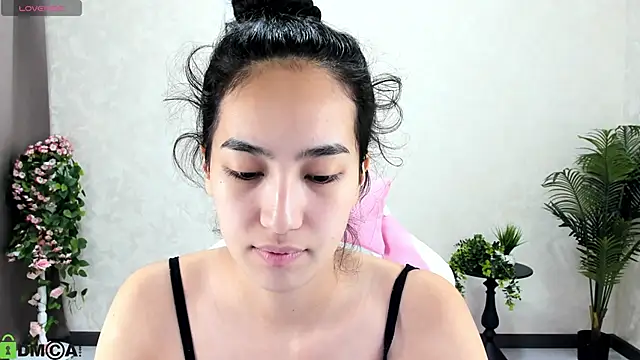 FlirtyAura online show from 22, 10, 2025