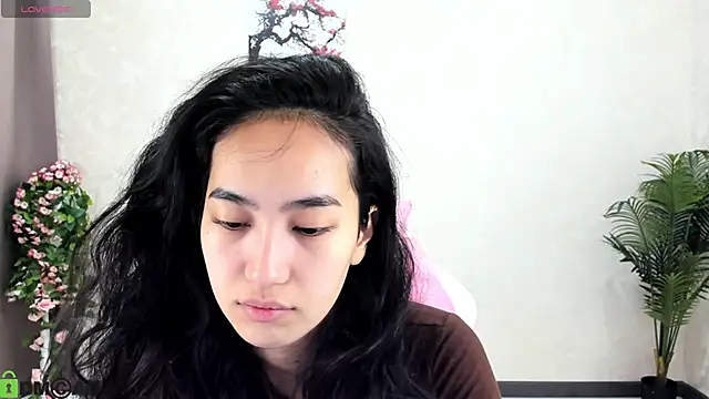 FlirtyAura online show from 4, 11, 2025