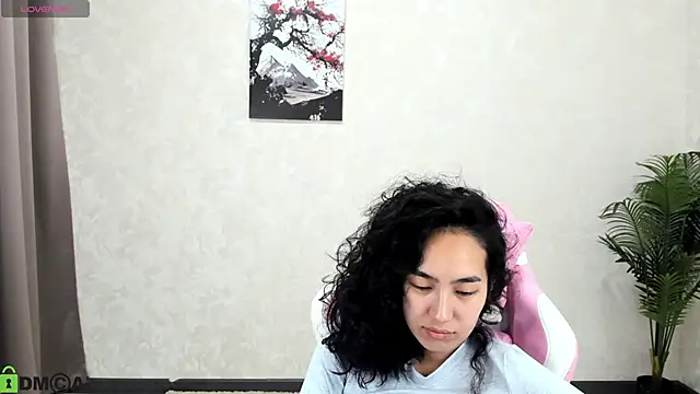 FlirtyAura online show from 7, 11, 2025