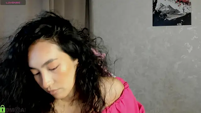 FlirtyAura online show from 24, 11, 2025