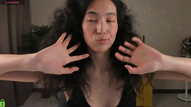 FlirtyAura online show from 3, 4, 2026