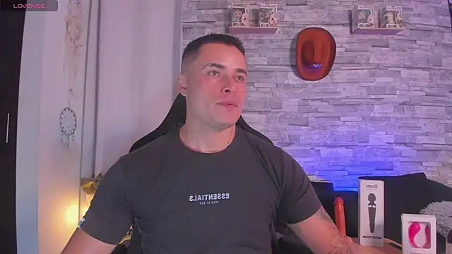 Snapshot of connorsmiith chatting on 13, 11, 2025 connorsmiith online show from 13, 11, 2025