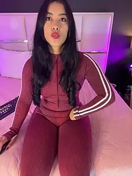 BellaFernandez   online show from 16, 2, 2026