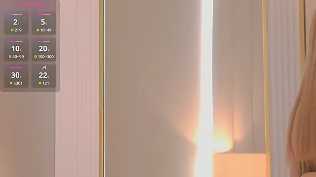 Snapshot of AriellaMelo chatting on 19, 11, 2025 AriellaMelo online show from 19, 11, 2025