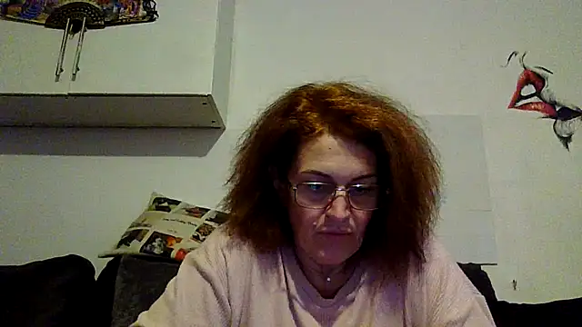 Snapshot of RubyyRosee chatting on 5, 12, 2025 RubyyRosee online show from 5, 12, 2025