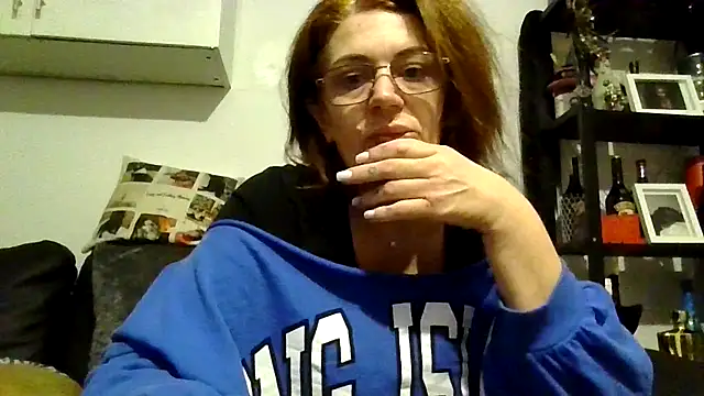 Snapshot of RubyyRosee chatting on 15, 12, 2025 RubyyRosee online show from 15, 12, 2025