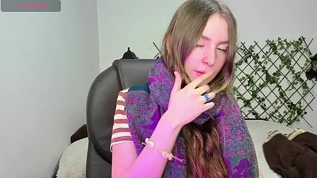 Snapshot of velvet__moon chatting on 12, 2, 2026 velvet moon online show from 12, 2, 2026