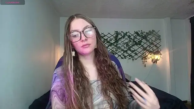 Snapshot of velvet__moon chatting on 31, 3, 2026 velvet moon online show from 31, 3, 2026