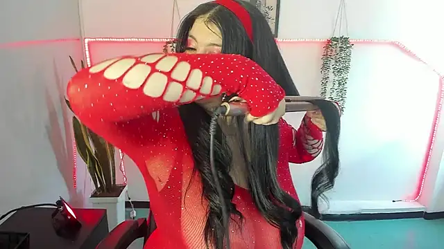 Angie lynn online show from 14, 12, 2025