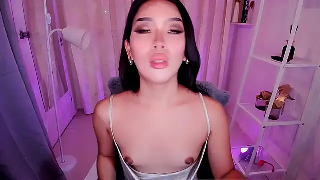 Snapshot of MS_LUNA chatting on 1, 10, 2025 MS LUNA online show from 1, 10, 2025