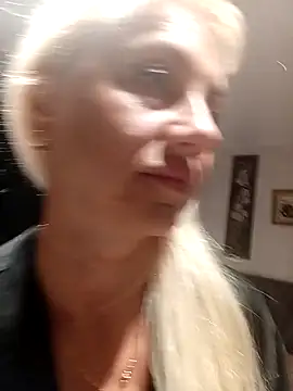 KissMiSveet online show from 13, 9, 2025