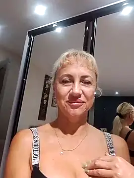 KissMiSveet online show from 18, 9, 2025