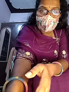 Snapshot of sexy_aaru chatting on 13, 5, 2026 sexy aaru online show from 13, 5, 2026