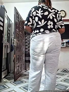 Snapshot of SIMIHOT chatting on 12, 1, 2026 SIMIHOT online show from 12, 1, 2026