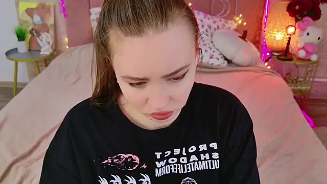 Snapshot of Moon__Bunny chatting on 12, 2, 2026 Moon Bunny online show from 12, 2, 2026