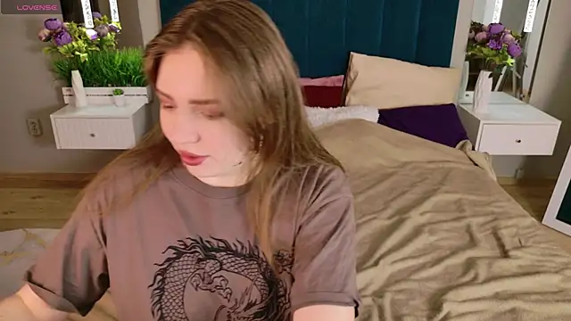 Snapshot of Moon__Bunny chatting on 15, 2, 2026 Moon Bunny online show from 15, 2, 2026