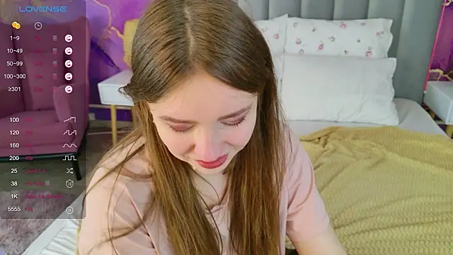 Snapshot of Moon__Bunny chatting on 7, 3, 2026 Moon Bunny online show from 7, 3, 2026