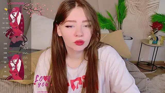 Snapshot of Moon__Bunny chatting on 9, 4, 2026 Moon Bunny online show from 9, 4, 2026