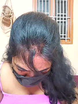 Snapshot of Tamil_Mithra chatting on 3, 11, 2025 Tamil Mithra online show from 3, 11, 2025