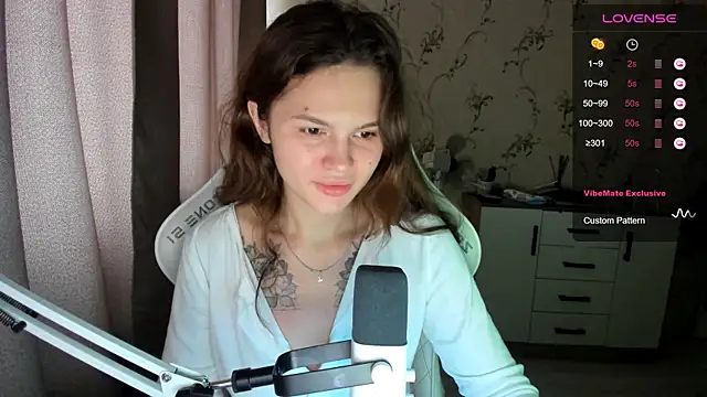 Snapshot of yourdreamm_ chatting on 24, 9, 2025 yourdreamm online show from 24, 9, 2025