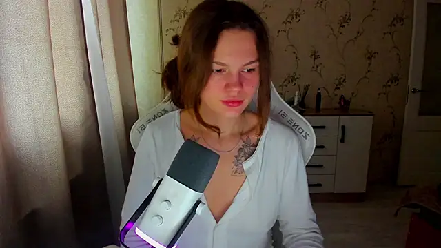 Snapshot of yourdreamm_ chatting on 9, 10, 2025 yourdreamm online show from 9, 10, 2025