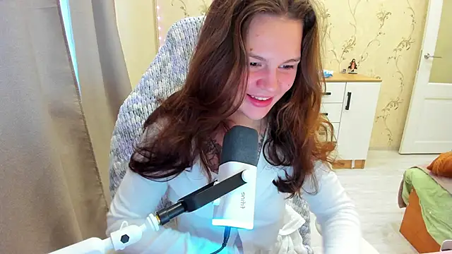Snapshot of yourdreamm_ chatting on 20, 10, 2025 yourdreamm online show from 20, 10, 2025