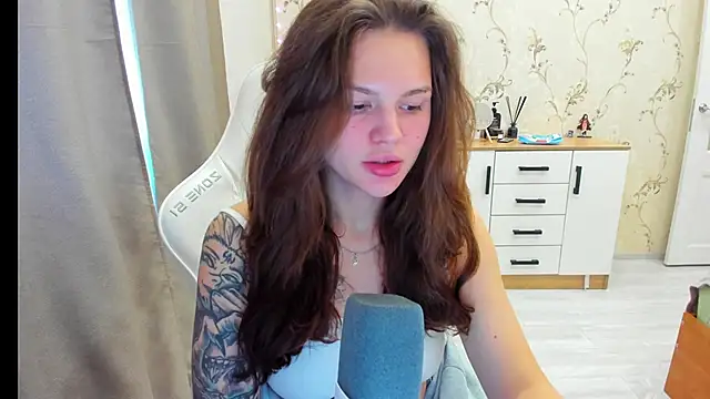 Snapshot of yourdreamm_ chatting on 21, 10, 2025 yourdreamm online show from 21, 10, 2025