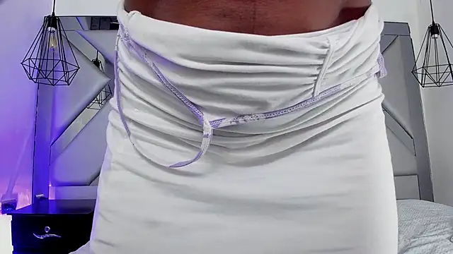 Snapshot of Lorenn_Hill chatting on 14, 12, 2025 Lorenn Hill online show from 14, 12, 2025