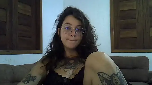 Snapshot of Blue_Liz chatting on 12, 5, 2026 Blue Liz online show from 12, 5, 2026