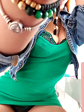 Snapshot of sandy_y chatting on 11, 10, 2025 sandy y online show from 11, 10, 2025