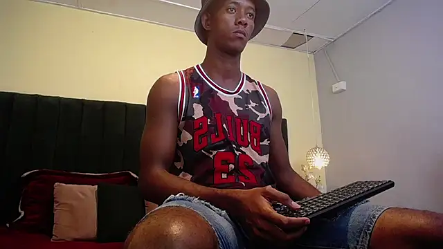 Snapshot of blackbignude chatting on 10, 7, 2026 blackbignude online show from 10, 7, 2026