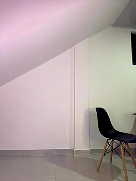 Lily  18 online show from 8, 11, 2025