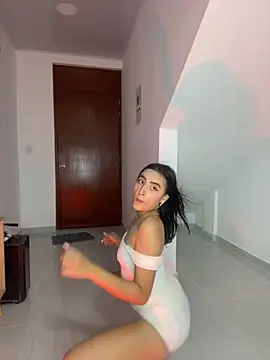 Lily  18 online show from 14, 11, 2025