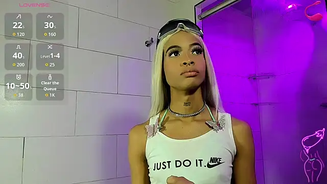 Snapshot of Dahlia_Moss chatting on 2, 12, 2025 Dahlia Moss online show from 2, 12, 2025