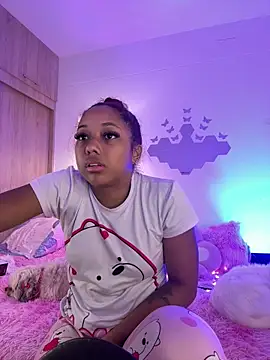 Snapshot of _Zahara_ chatting on 19, 4, 2026 Zahara online show from 19, 4, 2026