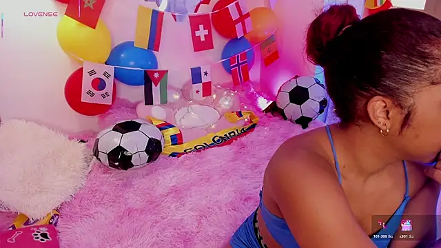 Snapshot of _Zahara_ chatting on 22, 6, 2026 Zahara online show from 22, 6, 2026