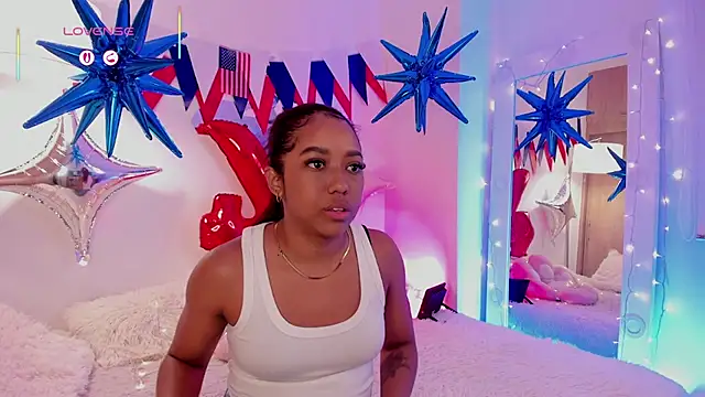 Snapshot of _Zahara_ chatting on 6, 7, 2026 Zahara online show from 6, 7, 2026