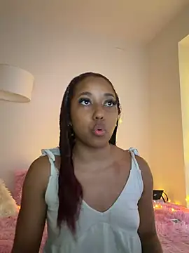 Snapshot of _Zahara_ chatting on 31, 7, 2026 Zahara online show from 31, 7, 2026