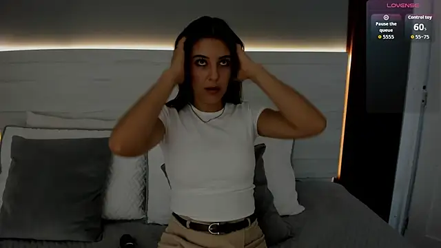 Emmy Meadows online show from 4, 10, 2025