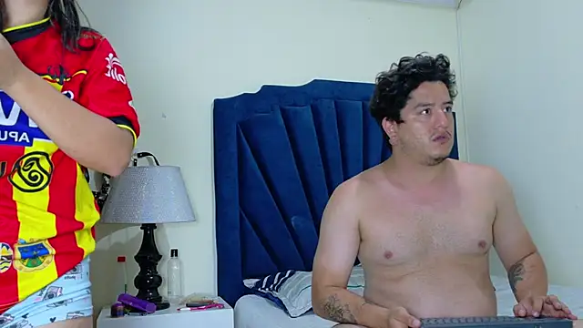 RoxyandAron2 online show from 2, 4, 2026