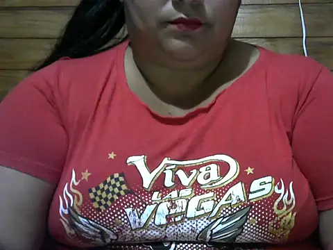 Snapshot of MARRENTINHA34 chatting on 13, 11, 2025 MARRENTINHA34 online show from 13, 11, 2025