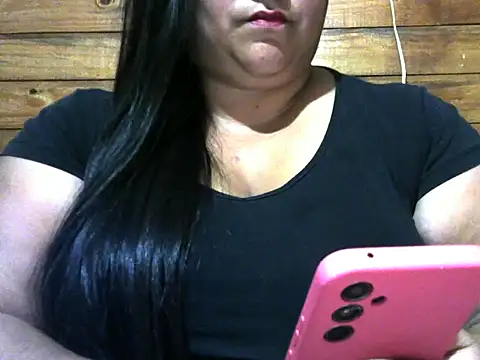 Snapshot of MARRENTINHA34 chatting on 21, 11, 2025 MARRENTINHA34 online show from 21, 11, 2025